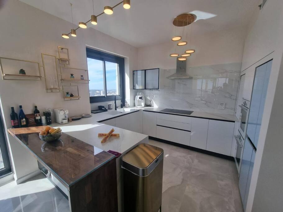 Jtower Royal Suites - The Penthouse - Alefimmoed 예루살렘 외부 사진