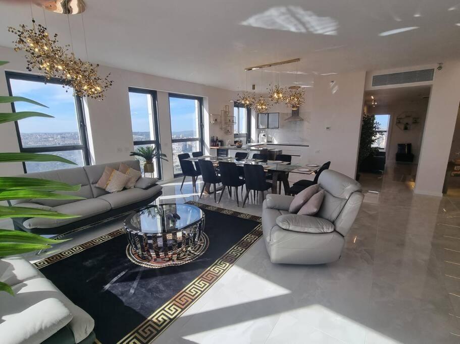 Jtower Royal Suites - The Penthouse - Alefimmoed 예루살렘 외부 사진